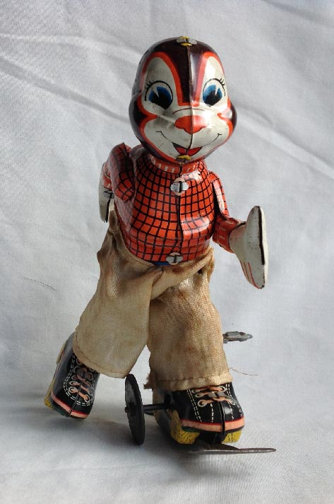 1950's tinplate Japanese TPS Roller Skating Rabbit clock work wind up toy